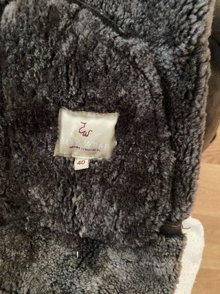 Cazadora estilo aviador de mujer  marrón forrada.