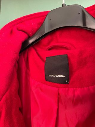 Chaqueta Vero Moda Roja Talla M