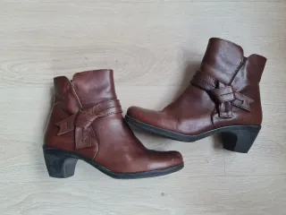 Botines marrones tacón bajo talla 41