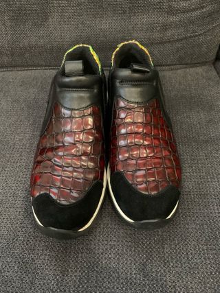 Zapatillas OSH T-38 Piel Cocodrilo Negra y Roja