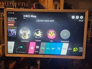 SmartTV LG 32" LED con Soporte de ruedas o de mesa