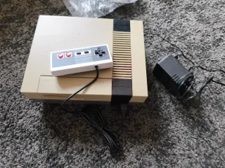 Nintendo NES Consola con 2 Mandos