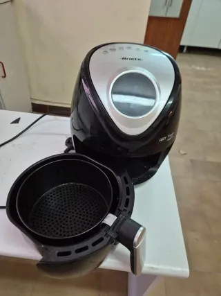 Freidora de aire Ariete averiada