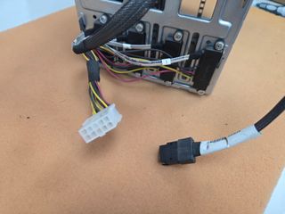 Rack discos HP Proliant ML350e/ML310e Gen8 V2