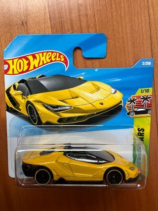16 Lamborghini Centenario Roadster Hot Wheels