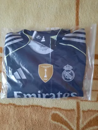 Camiseta Real Madrid Adidas Talla M,con etiqueta.