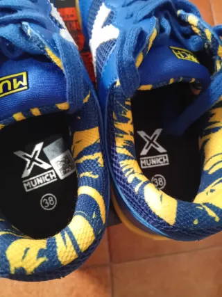 Zapatillas Fútbol Munich Azul y Amarillo