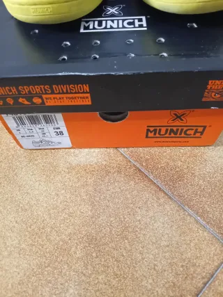 Zapatillas Fútbol Munich Azul y Amarillo