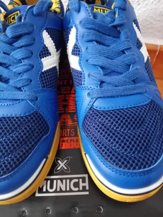 Zapatillas Fútbol Munich Azul y Amarillo