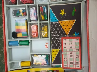 Juegos Reunidos 50 - Caja de Juegos juego antiguo