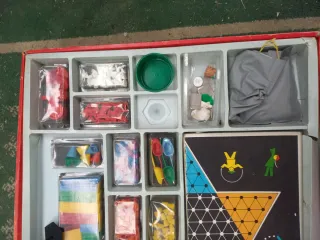 Juegos Reunidos 50 - Caja de Juegos juego antiguo