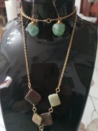 Collar y pendientes piedras naturales