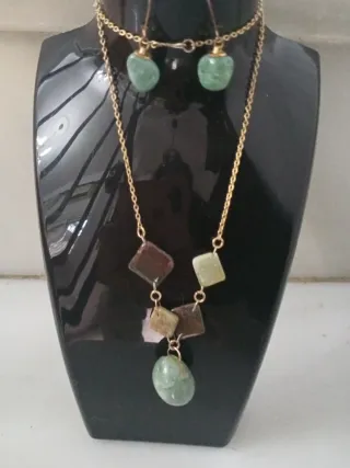 Collar y pendientes piedras naturales