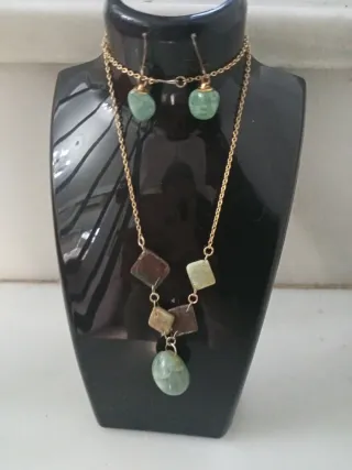 Collar y pendientes piedras naturales