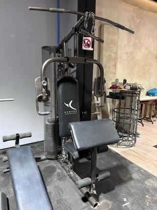 Aparato de pesas multifunción