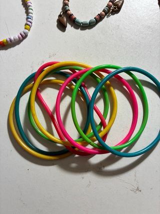 Set di bracciali e collane varie