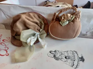 Muñeca de porcelana vintage