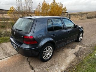 Volkswagen Golf 2004
