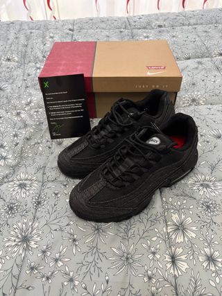 Nike Air Max 95 x Levi's Negras