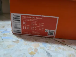 Nike Bambas Fútbol Sala Doradas y Blancas