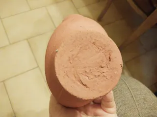 Curioso botijo de barro