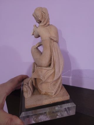 Figura terracota firmada M. Senterrich