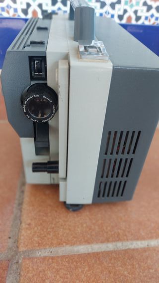 Proyector Erno Dual-8 y Hama Telescreen