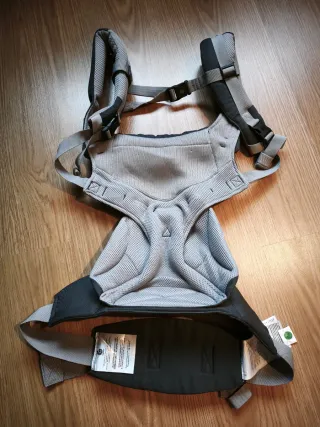 Mochila portabebés + cojin (estado impecable)