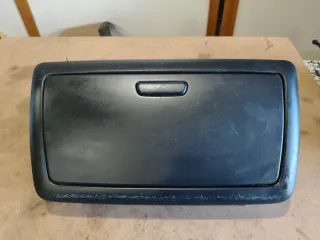 Guantera pequeña BMW Serie 1 E81 E87