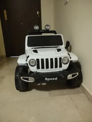 Auto elettrica per bambini poco usata