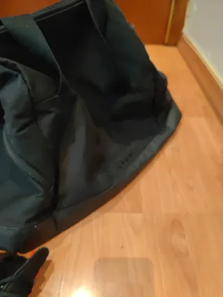 Zapatillas Adidas Negras y Naranjas