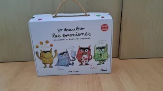 Juego Monstruos de Colores