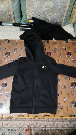 Sudadera Sparkle Negra con Doble Capucha