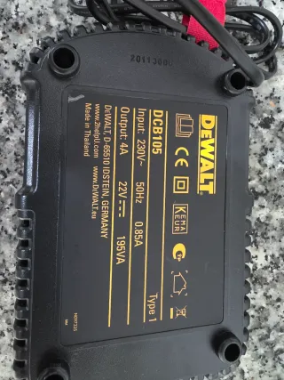 Cargador Baterías Dewalt DCB105