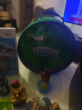 Nintendo Wii + Skylanders Portal y Figuras