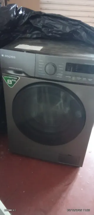 Lavadora 8 kg Inverter casi nueva