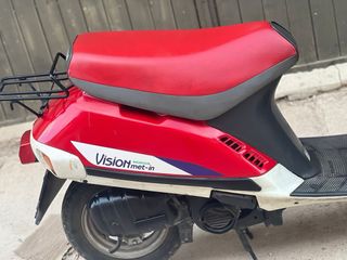 Moto Honda Vision 74cc Roja