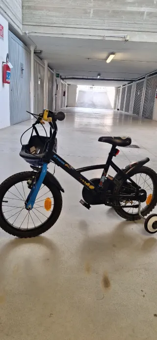 Bicicletta Bambino BTWIN 16 Insieme con il casco