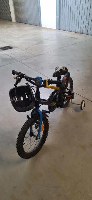 Bicicletta Bambino BTWIN 16 Insieme con il casco