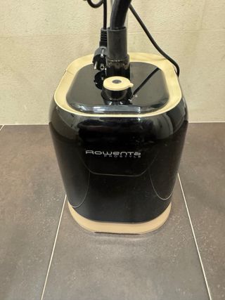 Plancha Vertical Rowenta Negra