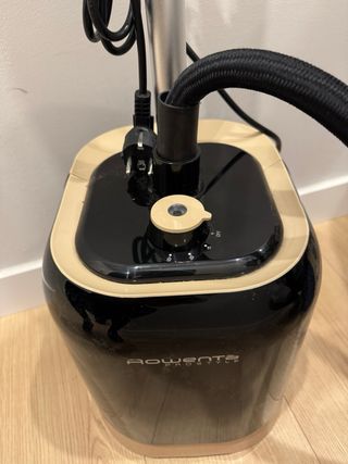 Plancha Vertical Rowenta Negra