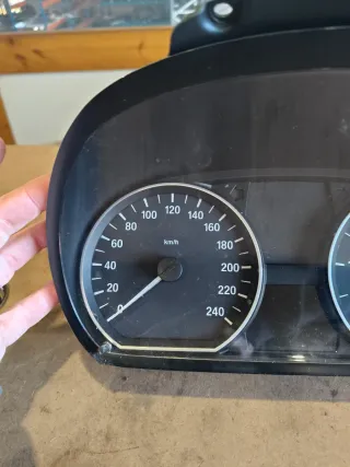 Cuadro de instrumentos BMW Serie 1 116D 116 cv