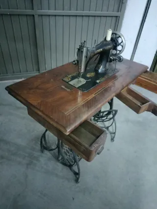 Máquina de coser Wertheim