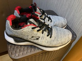 Zapatillas Skechers Gris y Rojo