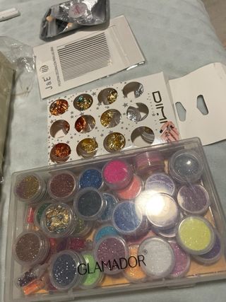 Materiales de manicura y uñas