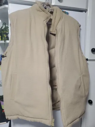 Chaleco acolchado beige