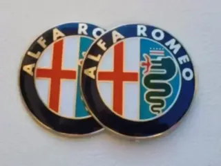 2 Emblemas Alfa Romeo Capó y Maletero