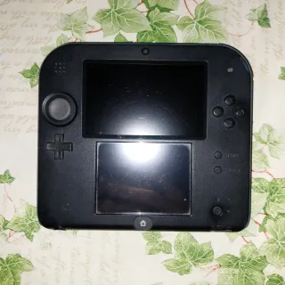 Nintendo 2DS Blu Nero Mariokart 7 + 1 gioco 3DS