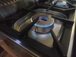 COCINA 4 FUEGOS INDUSTRIAL