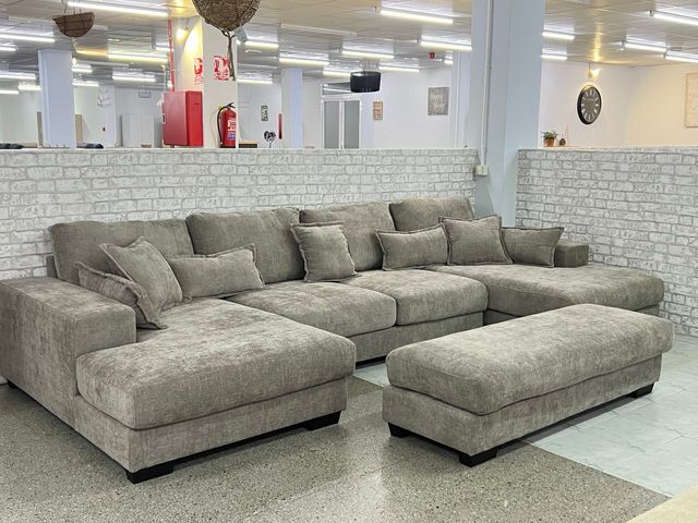 Nuevo sofa chaiselongue con cama amplia